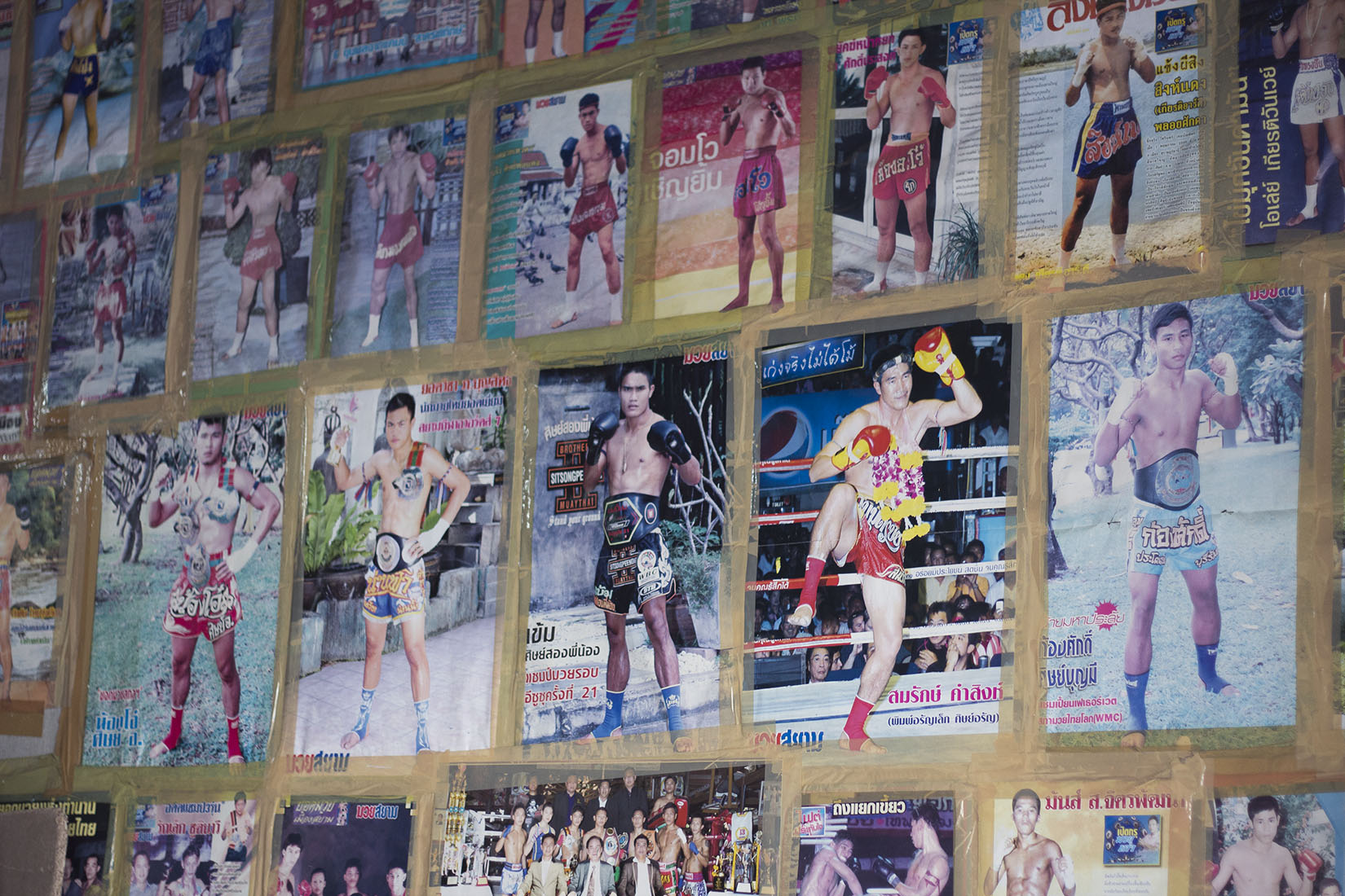 Boxeurs thaï, vieilles affiches, combattants, shorts, ceinture