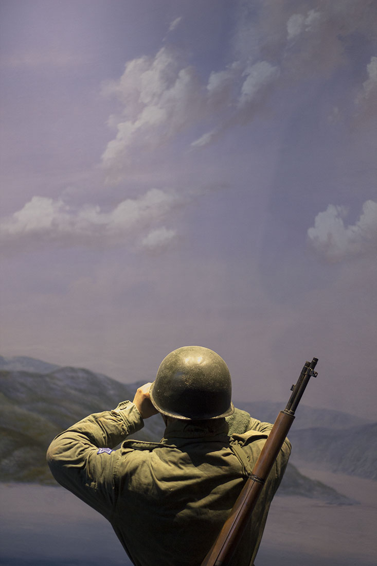 Soldat aux jumelles, paysage peint, militaire Sud Coréen, armée, uniforme