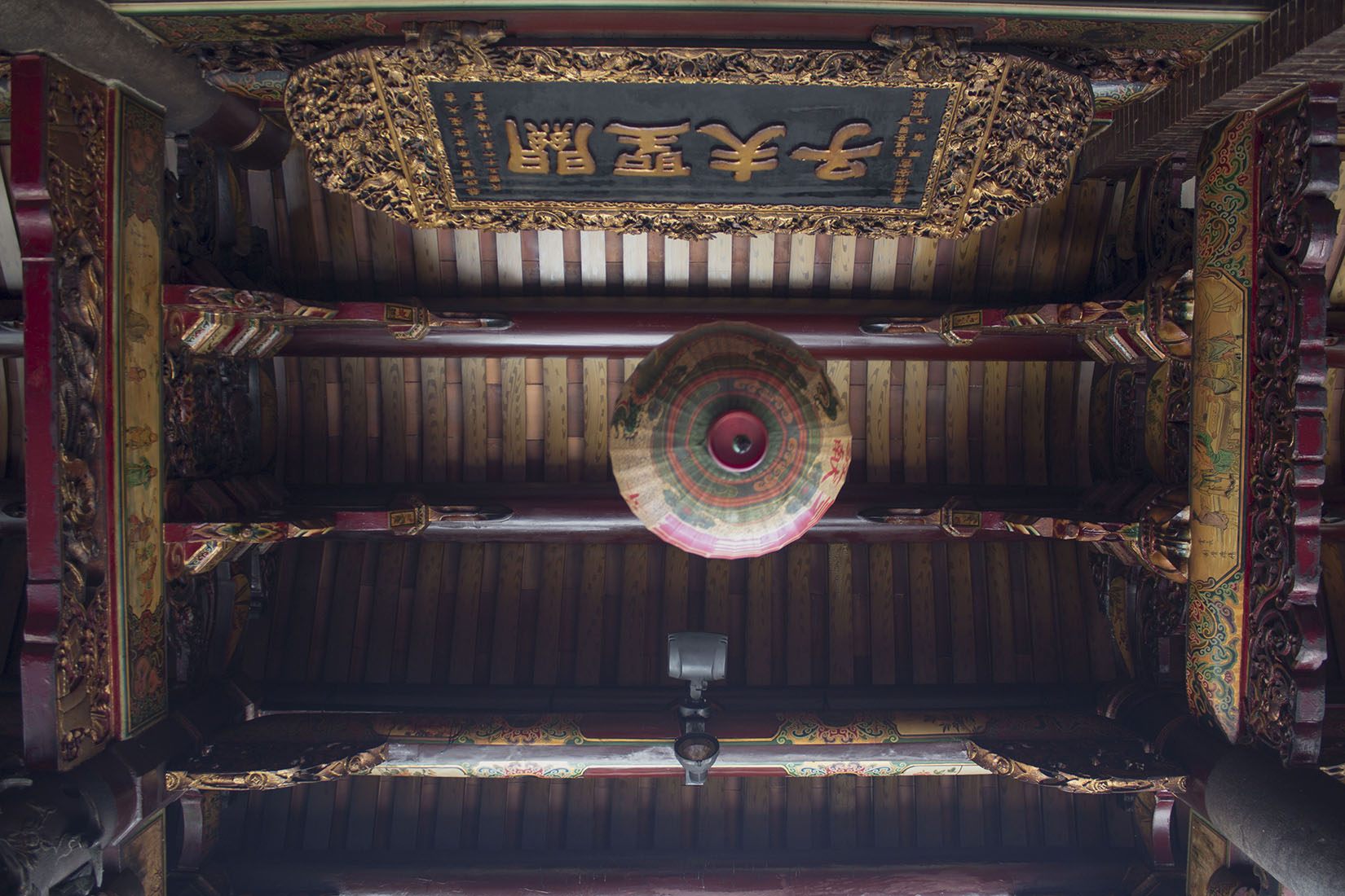 Taipei, travel, Taipei Baoan Temple, lampion, plafond, wood, decoration, traditional Chinese Character