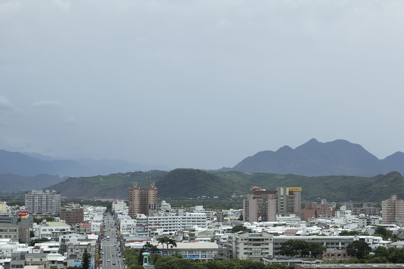 Taiwan, voyage, Taitung, vue sur la ville, montagnes, paysage