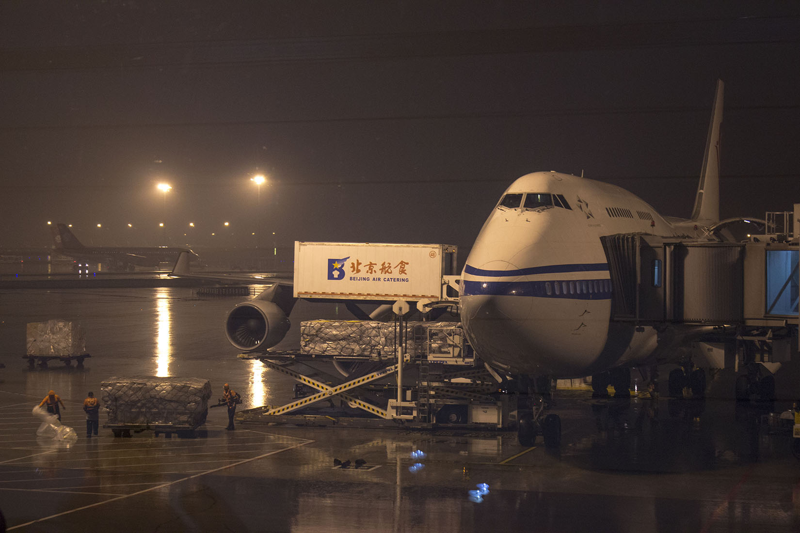 Pékin, aéroport, avion, nuit, chargement